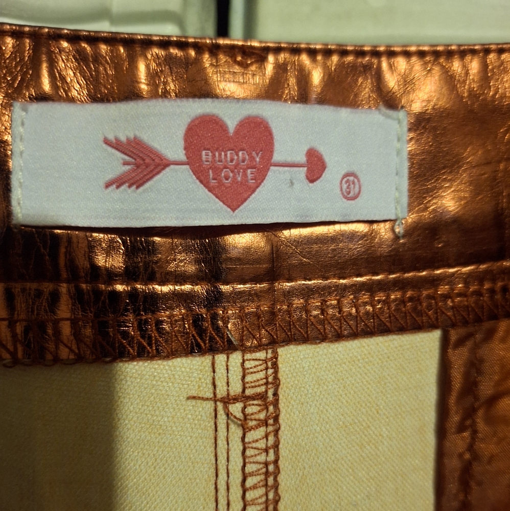 Buddy Love Metallic Shorts - Picture 3 of 4